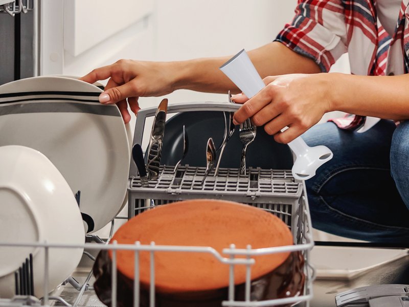 BEPER Mélangeur automatique est idéal pour mélanger de nombreux plats tels  que les sauces sucrées et salées, les crèmes, les confitures, les risottos,  la sauce à la viande, le ragoût BP.961 